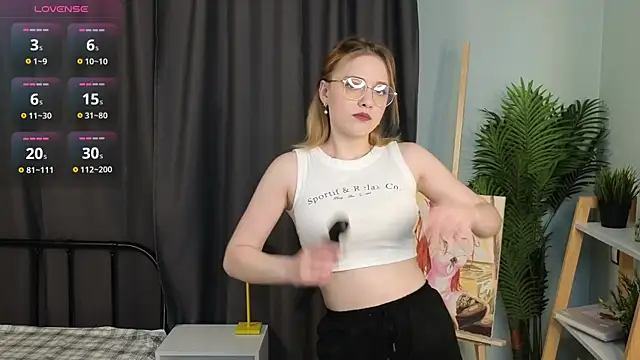 HollieCollelo online show from 11.25.25