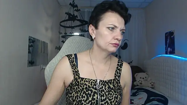 AvaSaturnian online show from 10.28.25