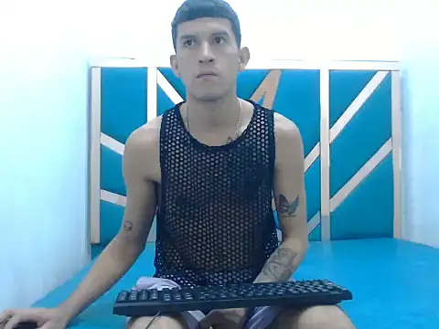 Snapshot of dilan_abraham12 chatting on 09.08.25 dilan abraham12 online show from 09.08.25