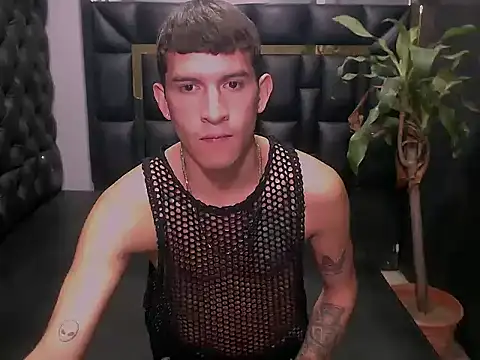 Snapshot of dilan_abraham12 chatting on 09.15.25 dilan abraham12 online show from 09.15.25