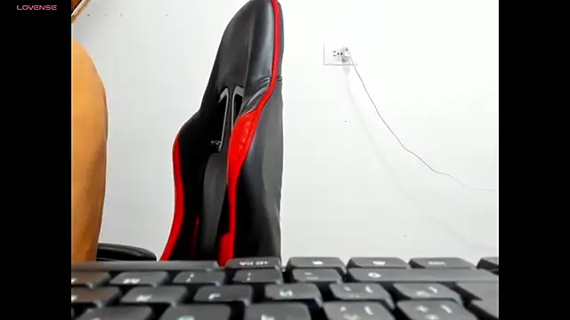 Snapshot of dilan_abraham12 chatting on 10.01.25 dilan abraham12 online show from 10.01.25