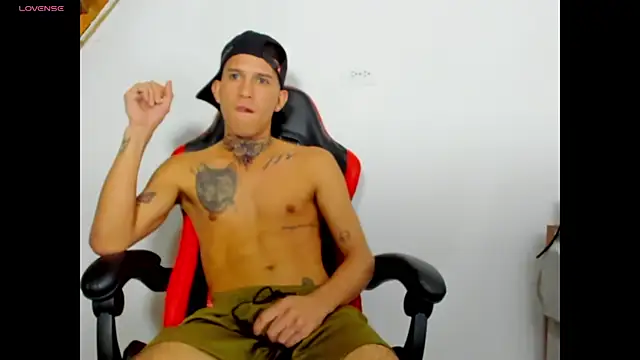 Snapshot of dilan_abraham12 chatting on 10.03.25 dilan abraham12 online show from 10.03.25