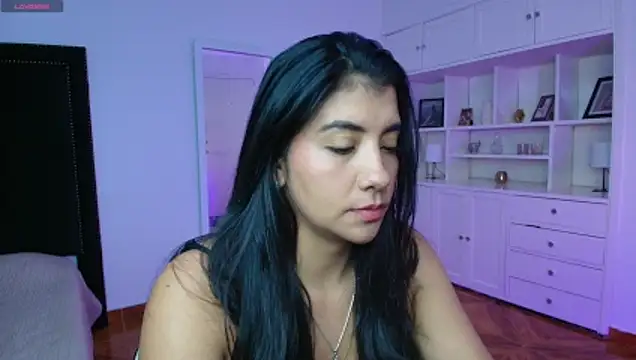 Snapshot of nina_moen chatting on 10.09.25 nina moen online show from 10.09.25