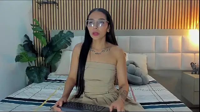 Roseaurora online show from 02.11.26