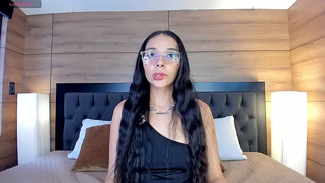 Roseaurora online show from 03.18.26