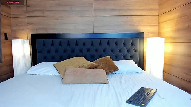 Roseaurora online show from 04.01.26