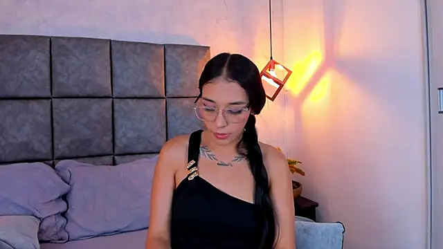Roseaurora online show from 05.11.26