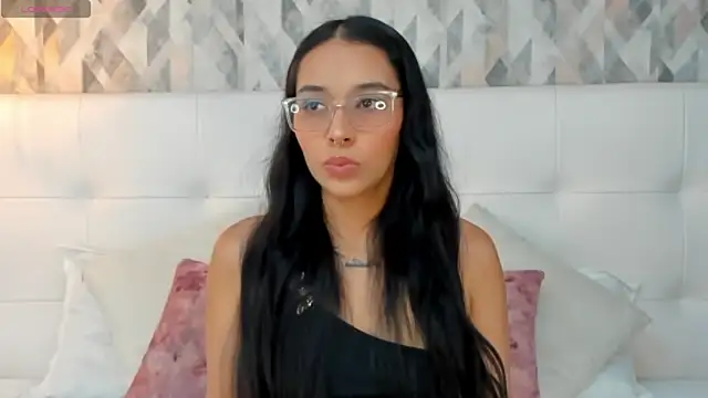 Snapshot of Roseaurora chatting on 07.14.26 Roseaurora online show from 07.14.26