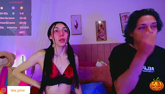 Snapshot of Laia_and_Damian chatting on 10.22.25 Laia and Damian online show from 10.22.25