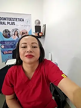 Snapshot of Madisson-04_ chatting on 11.14.25 Madisson-04 online show from 11.14.25