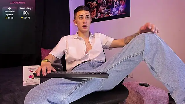 Snapshot of Sebas_maverick chatting on 09.25.25 Sebas maverick online show from 09.25.25