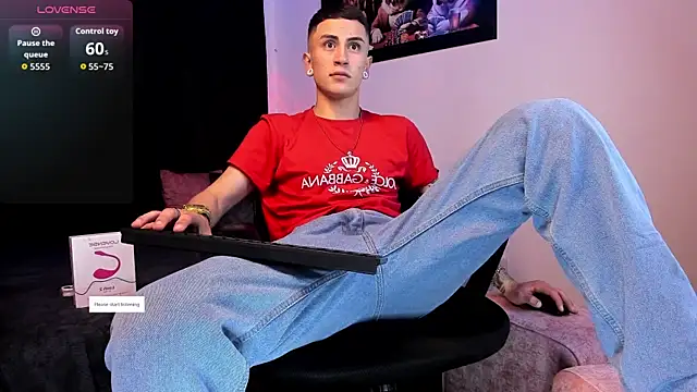 Snapshot of Sebas_maverick chatting on 09.26.25 Sebas maverick online show from 09.26.25