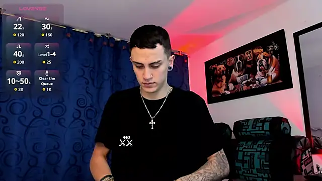 Snapshot of Sebas_maverick chatting on 12.18.25 Sebas maverick online show from 12.18.25