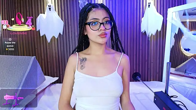 AlanaWalker9 online show from 10.17.25