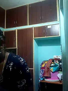 Snapshot of Mee_harini-telugupilla chatting on 09.19.25 Mee harini-telugupilla online show from 09.19.25