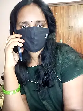 Snapshot of Mee_harini-telugupilla chatting on 10.06.25 Mee harini-telugupilla online show from 10.06.25