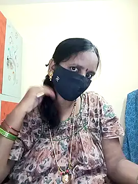 Snapshot of Mee_harini-telugupilla chatting on 10.18.25 Mee harini-telugupilla online show from 10.18.25