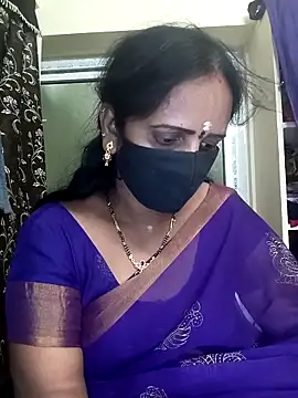 Snapshot of Mee_harini-telugupilla chatting on 11.08.25 Mee harini-telugupilla online show from 11.08.25