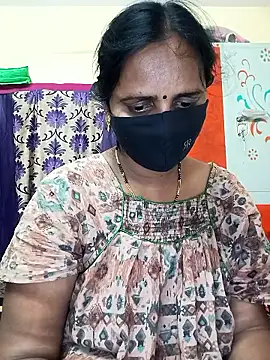 Snapshot of Mee_harini-telugupilla chatting on 12.14.25 Mee harini-telugupilla online show from 12.14.25