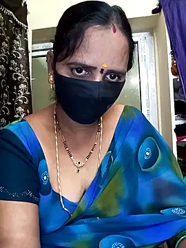 Snapshot of Mee_harini-telugupilla chatting on 12.17.25 Mee harini-telugupilla online show from 12.17.25