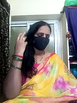Snapshot of Mee_harini-telugupilla chatting on 12.18.25 Mee harini-telugupilla online show from 12.18.25