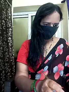 Snapshot of Mee_harini-telugupilla chatting on 12.22.25 Mee harini-telugupilla online show from 12.22.25