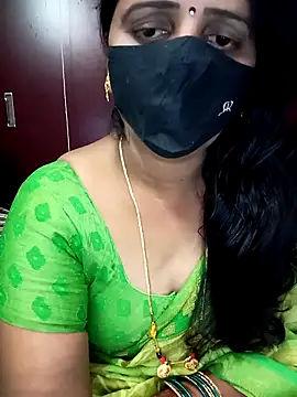Snapshot of Mee_harini-telugupilla chatting on 04.15.26 Mee harini-telugupilla online show from 04.15.26