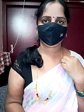 Snapshot of Mee_harini-telugupilla chatting on 04.18.26 Mee harini-telugupilla online show from 04.18.26