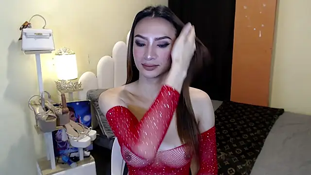 Snapshot of AmandaTheMonsterCock chatting on 11.19.25 AmandaTheMonsterCock online show from 11.19.25