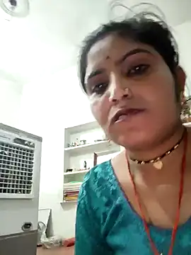 LUCKY cut online show from 04.18.26