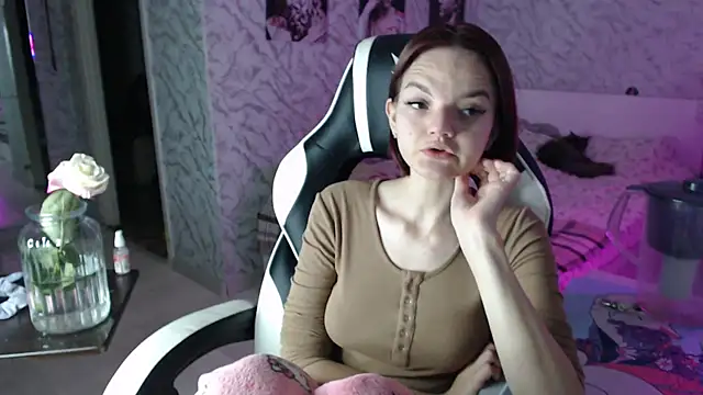 Kitti study online show from 09.18.25