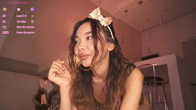 Rem Esme online show from 12.02.25