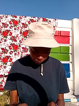 SweetSlenderChoc online show from 04.10.26