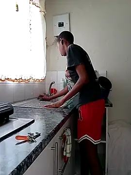 SweetSlenderChoc online show from 04.15.26