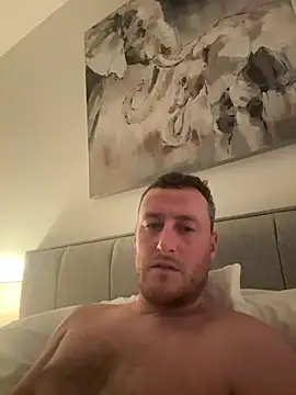 Londonlad818 online show from 02.18.26