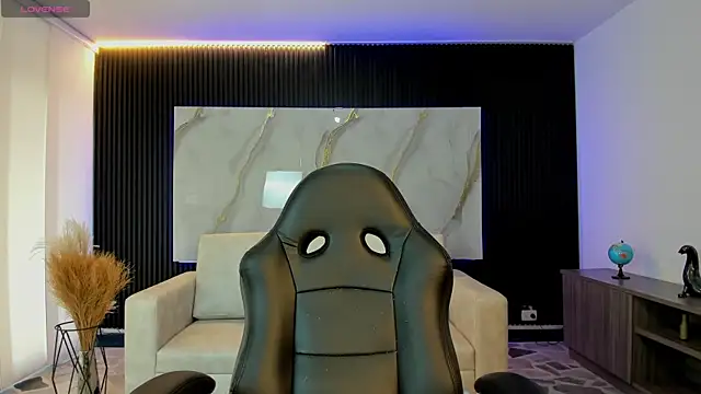 sofiapalacioss online show from 04.08.26