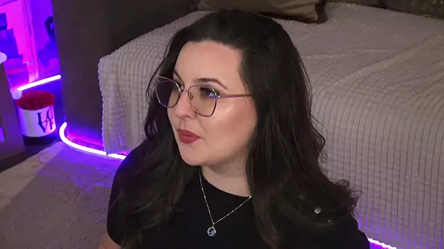 Mia Swano online show from 04.14.26