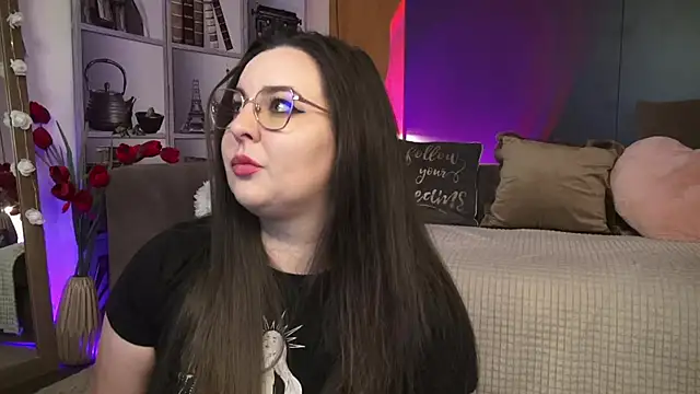 Mia Swano online show from 05.24.26