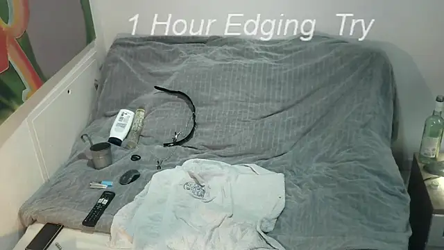 Snapshot of EdelHolz91 chatting on 11.16.25 EdelHolz91 online show from 11.16.25