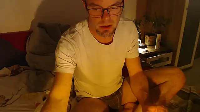 Snapshot of EdelHolz91 chatting on 02.19.26 EdelHolz91 online show from 02.19.26