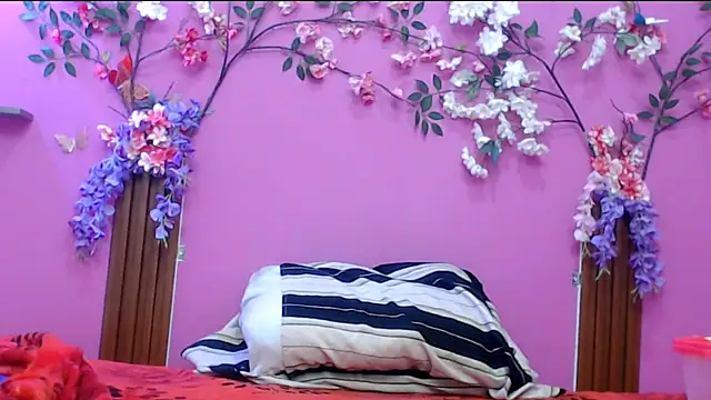 skinnysofia18 online show from 11.23.25