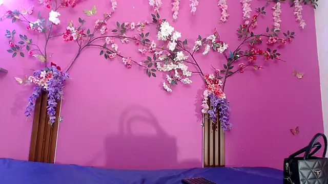 skinnysofia18 online show from 05.15.26
