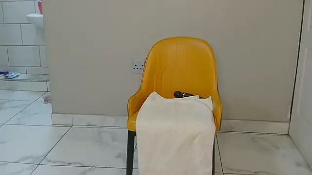 Snapshot of Sultry_Booty chatting on 11.18.25 Sultry Booty online show from 11.18.25