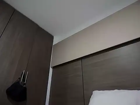 Liiz 01 online show from 10.13.25