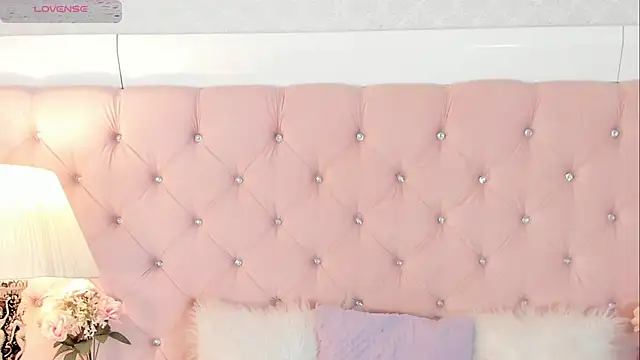 CaterinaRomano online show from 11.04.25