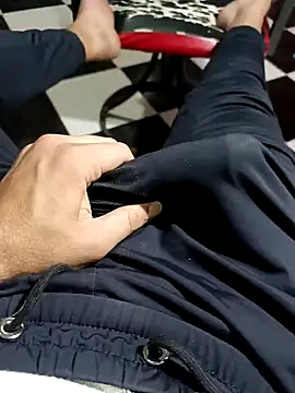 Snapshot of anis3g4 chatting on 10.02.25 anis3g4 online show from 10.02.25