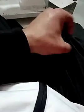 Snapshot of anis3g4 chatting on 12.01.25 anis3g4 online show from 12.01.25