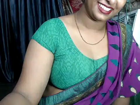 DearKimmi online show from 12.12.24