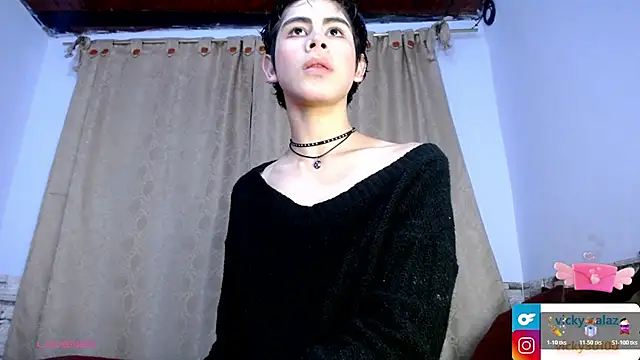 Snapshot of DaraKat18 chatting on 11.28.25 DaraKat18 online show from 11.28.25