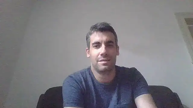 JulioIsHere4you online show from 11.10.25